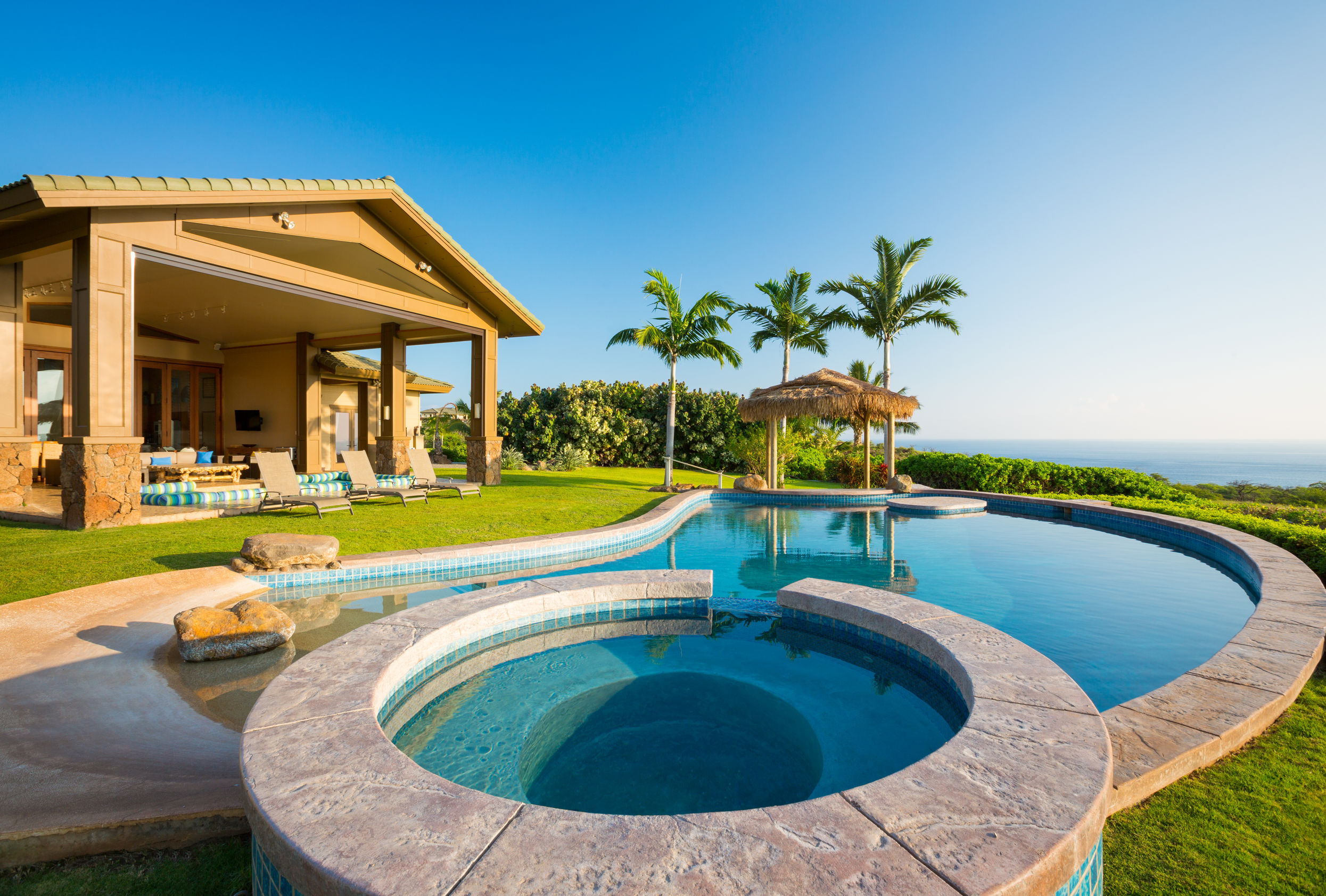 luxury pool in san jose