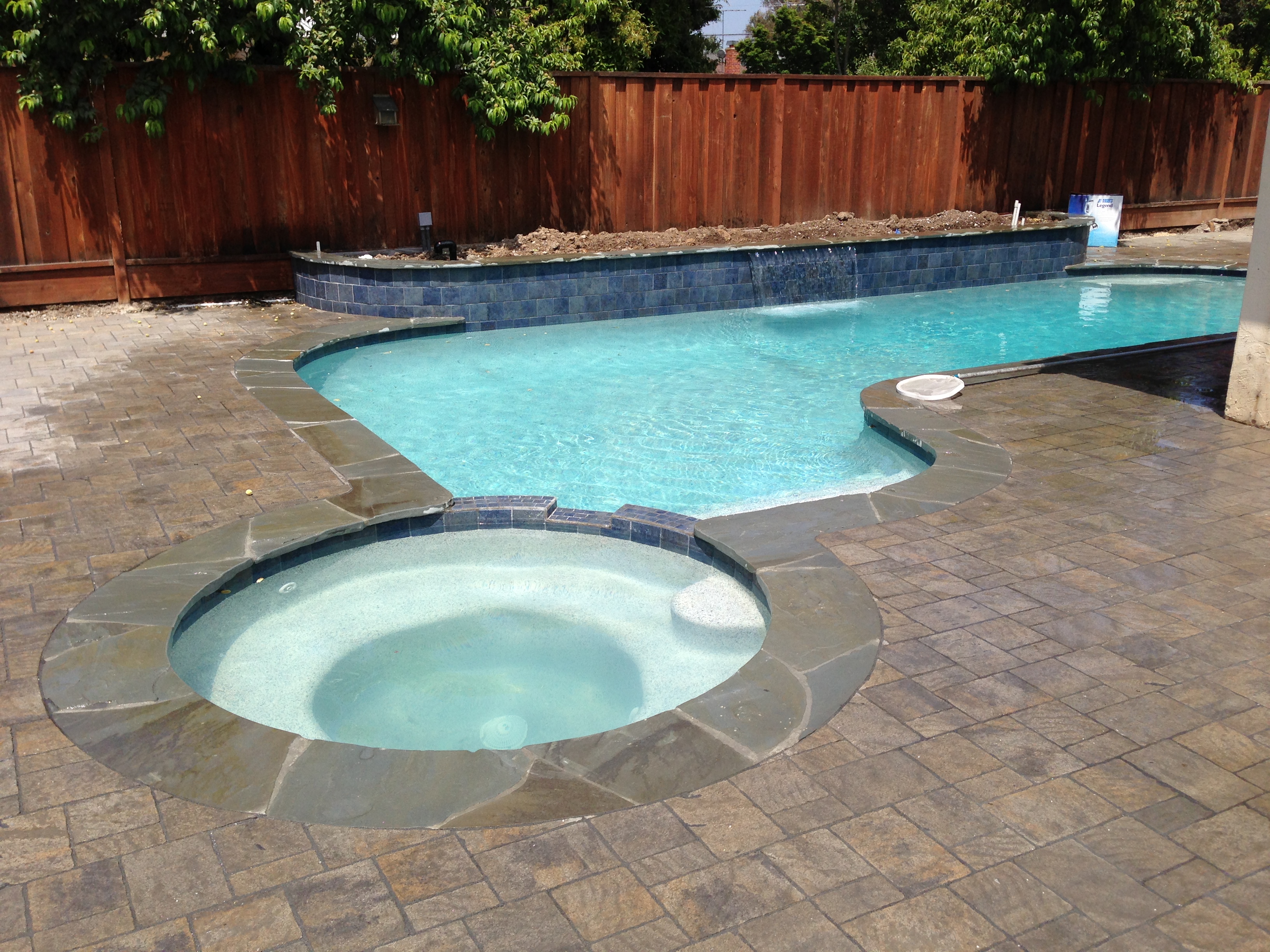 The Top Three Reasons Why People Are Adding Hot Tubs To Their Pools!